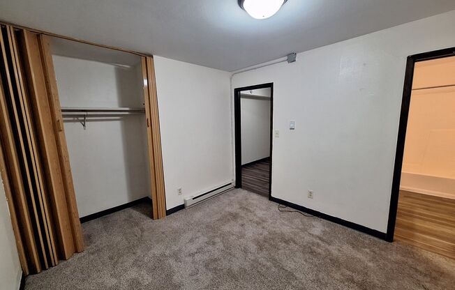 Studio, 1 bath, $490, Unit 03