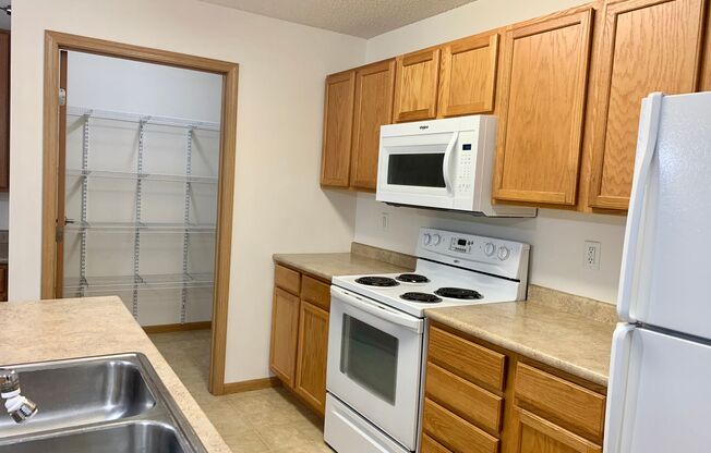 2 beds, 2 baths, 1,100 sqft, $1,125, Unit 207