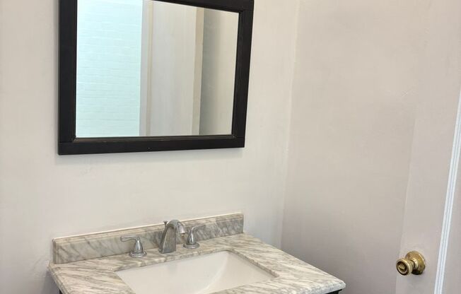Studio, 1 bath, 325 sqft, $1,450, Unit I314