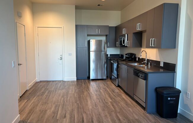 1 bed, 1 bath, 656 sqft, $2,220, Unit 139