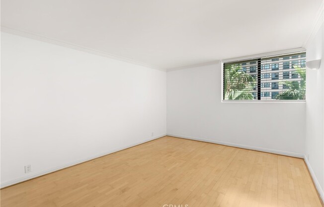 2 beds, 2 baths, 1,037 sqft, $4,400, Unit 912