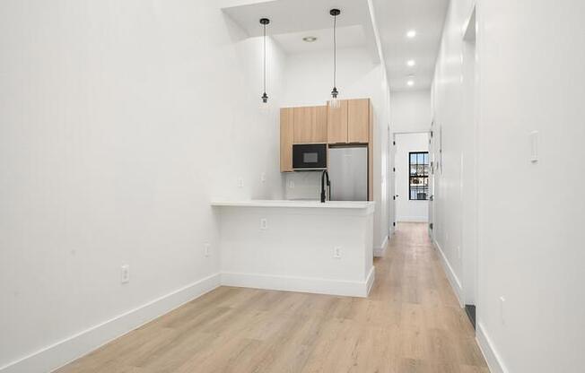 405 LINDEN ST