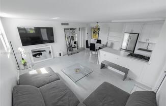 301 JEFFERSON AVE