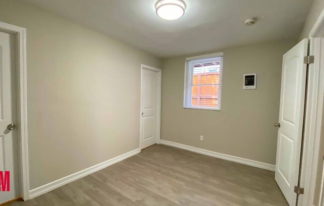 1 bed, 1 bath, 621 sqft, $1,899, Unit 15