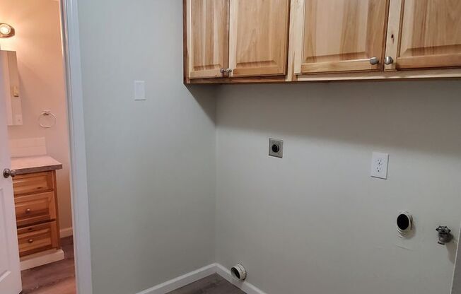 Fully Remodeled 3 Bedroom Townhome!