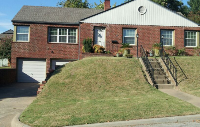 119 E 26 ST