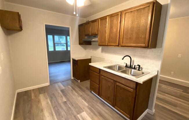 Newly Renovated 3 Bedroom, 1 Bath Home in Peoria!