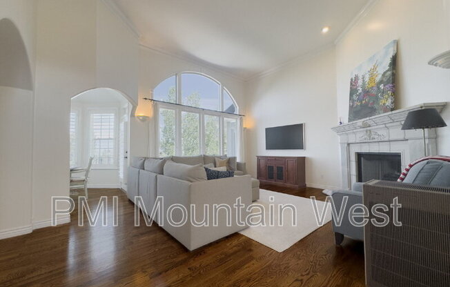 49 N FAIRWAY DR