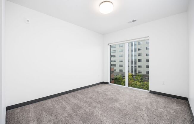 2 beds, 2 baths, 987 sqft, $1,750, Unit 412