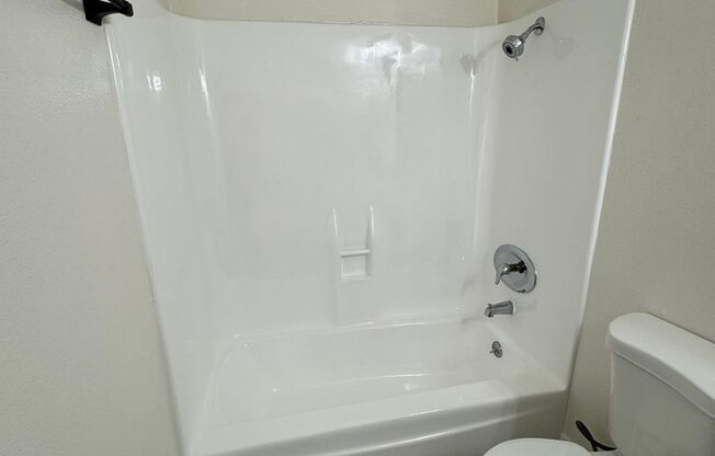 1 bed, 1 bath, 575 sqft, $1,995, Unit 3530-30 Emerald