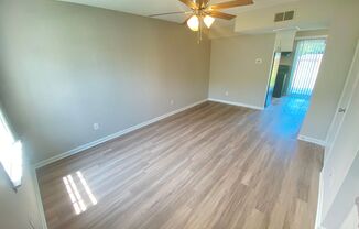 2 beds, 1.5 baths, 832 sqft, $1,295, Unit 810 Oakwood Villa