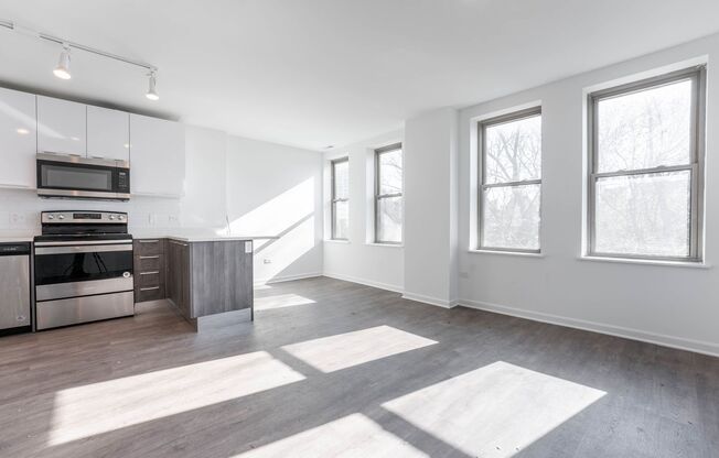 Uptown Modern Luxury 1 Bed (Fully Rehabbed)