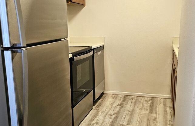 1 bed, 1 bath, $1,895, Unit 360F