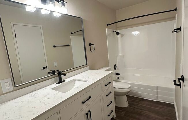 2 beds, 1 bath, 772 sqft, $2,475, Unit 55