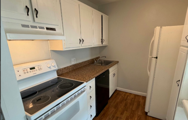 575 N Main St/ 33 Prospect St