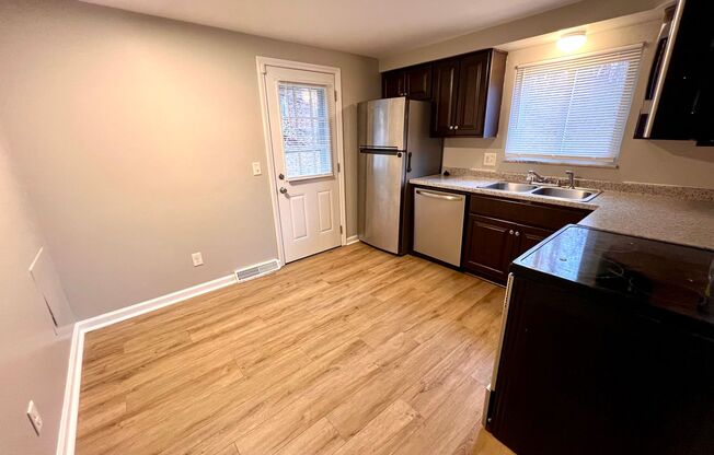 2 beds, 1 bath, $1,495