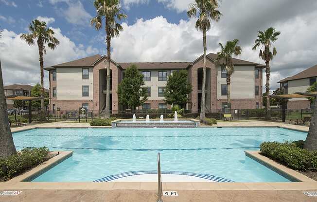 apartments in pearland with pool