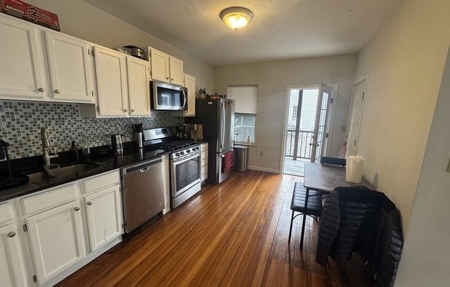 5 PETERS ST
