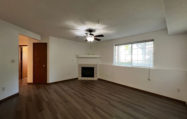 2 beds, 1 bath, 853 sqft, $1,175, Unit 32 Westside Drive