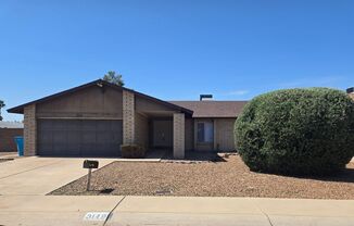 3 Bed 1.75 bath Corner lot, with diving pool and NO HOA