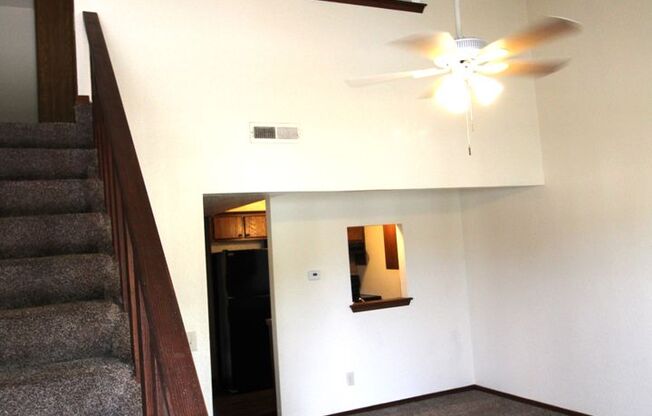 2 beds, 1 bath, 850 sqft, $850, Unit 11B