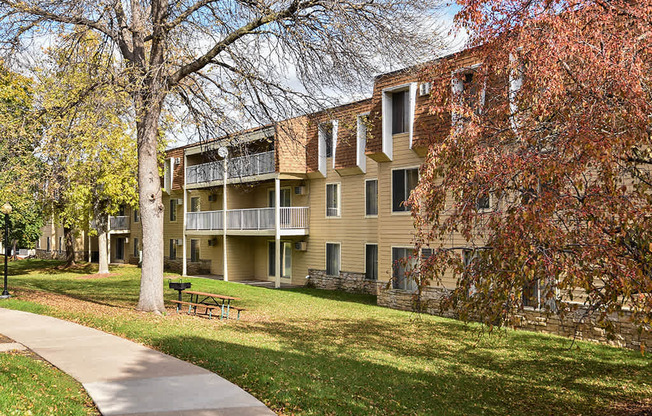 The Pines of Burnsville - Exterior