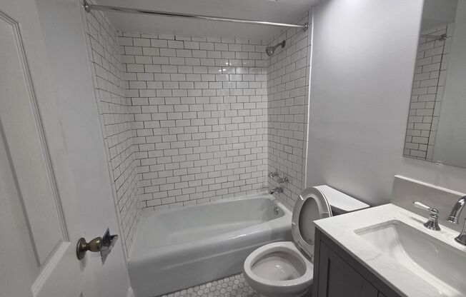 1 bed, 1 bath, $1,750, Unit 271