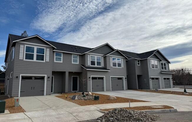 Brand New Stunning 3 Bed/2.5 Bath Townhouse-Old Farm District