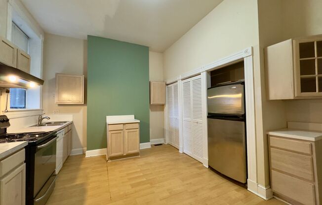 For Rent: Elegant Living on St. Paul Street – Your Urban Retreat Awaits!
