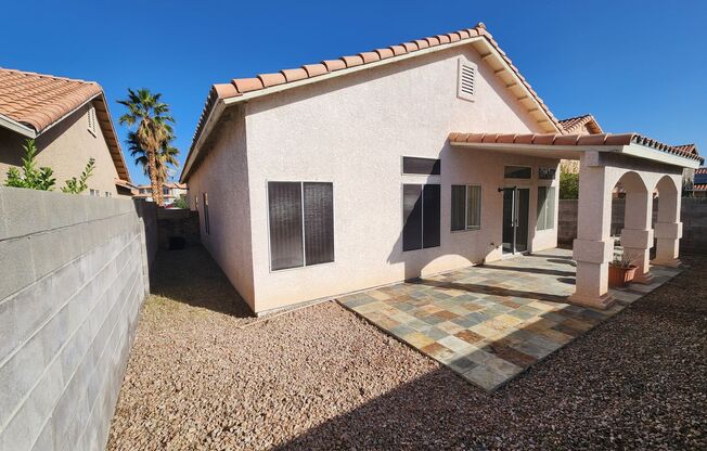 Cozy 3Bed/2Bath/2Car Residence located in North Las Vegas!