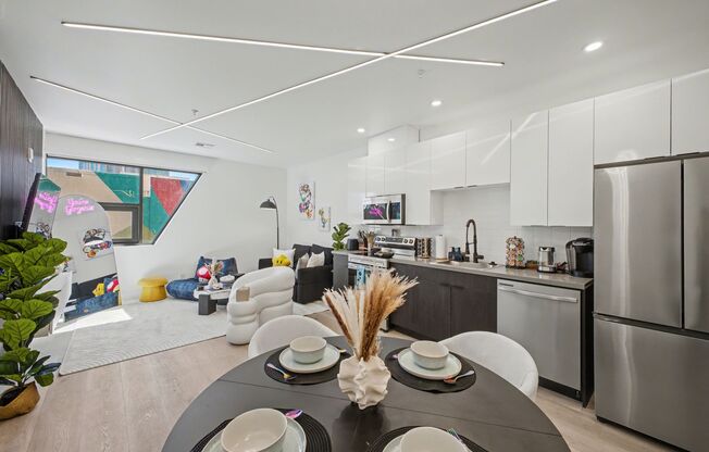 1 bed, 1 bath, 665 sqft, $1,612, Unit 402
