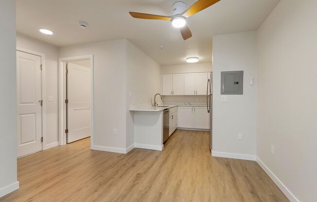 1 bed, 1 bath, 593 sqft, $1,895, Unit 403
