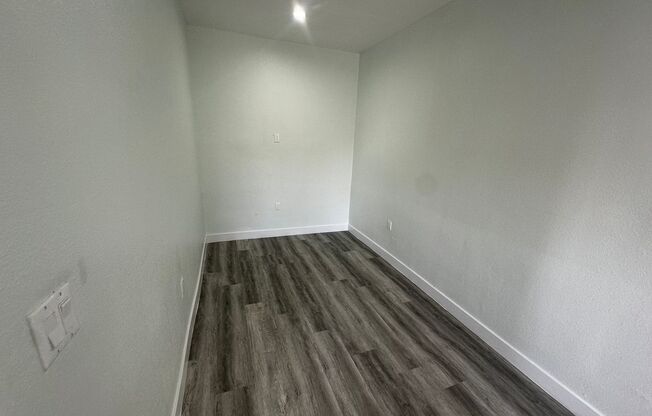 1 bed, 1 bath, 307 sqft, $1,737.08, Unit 18