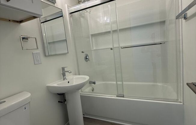 1 bed, 1 bath, 525 sqft, $1,925, Unit 9165-9