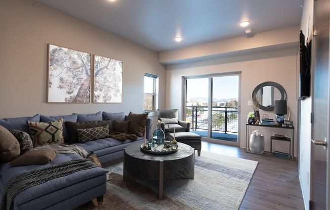 1 bed, 1 bath, 780 sqft, $1,495, Unit 2210 Remington 116