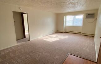 2 beds, 1 bath, $1,000, Unit Park Place-Unit 6