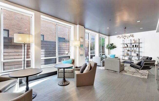 432 W 52 ST