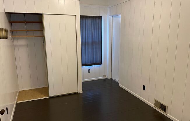 MOVE-IN SPECIAL! Roomy 2 bedroom apartment on the growing NW Side! An availability that won't last!