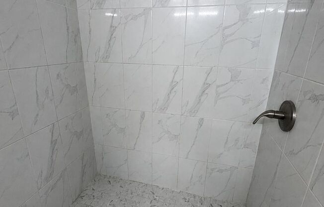 1 bed, 1 bath, 750 sqft, $1,750, Unit C04