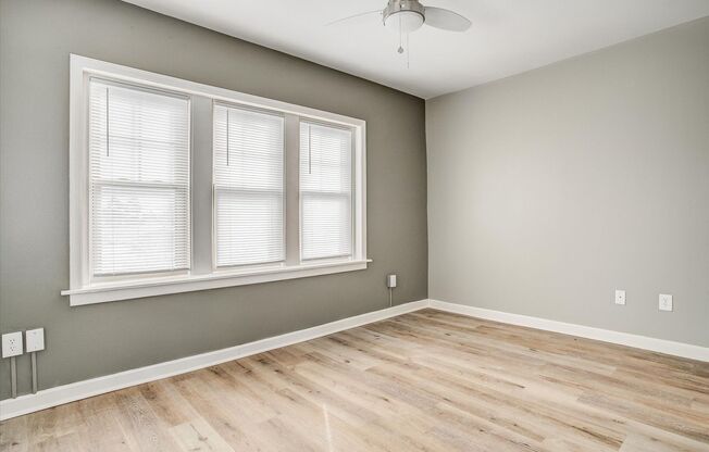 Studio Apartment Available - Centrally located