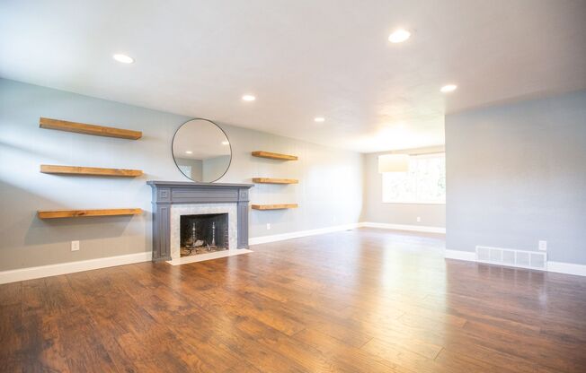 South Salem 4 Bedroom 2 Bath Home Available Mid June !!!