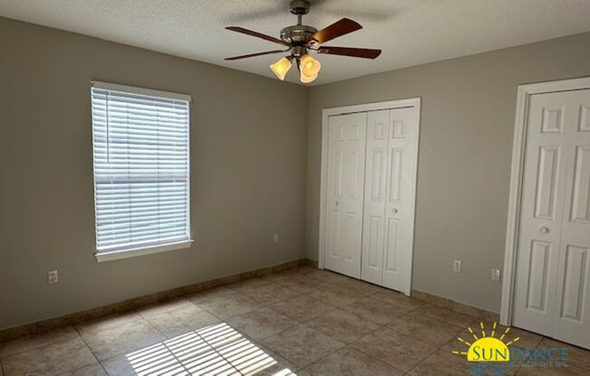 Great 2 Bedroom 1 bath Duplex in Navarre!