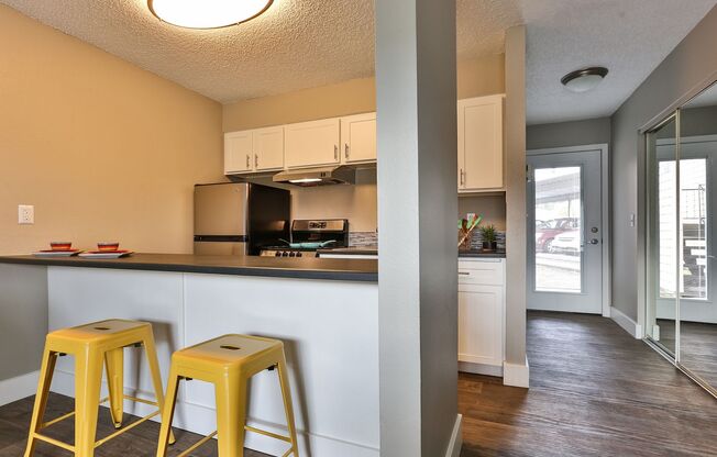 Studio, 1 bath, 406 sqft, $1,199, Unit 4