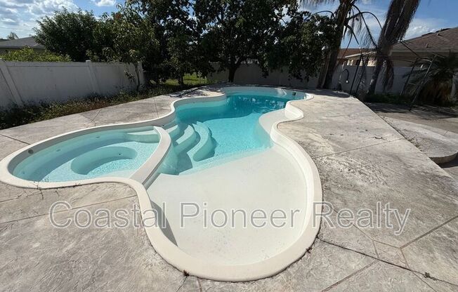 724 VERSAILLES LN