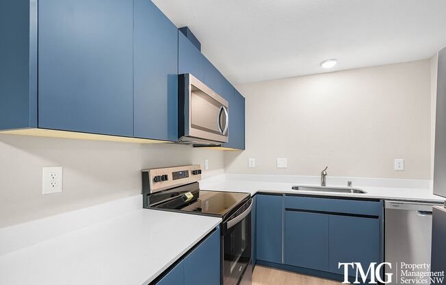 1 bed, 1 bath, 735 sqft, $1,565, Unit C34