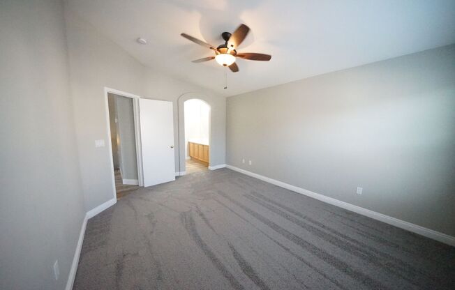 2 beds, 2 baths, $1,595, Unit Parcel #: 176-20-713-325