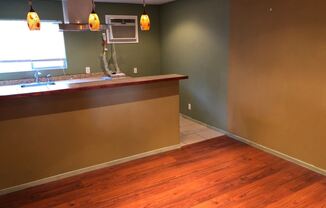 3115 E Mckenzie