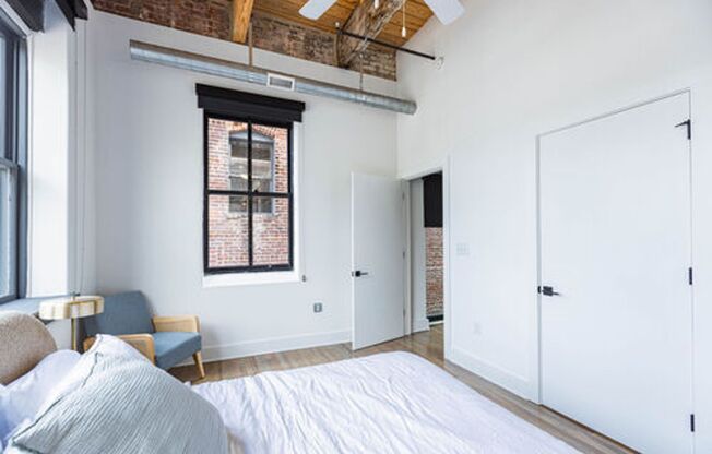 Lofts At Abrams Fixtures