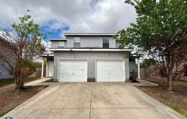 Beautiful Two Story Duplex Near Randolph AFB and FT SAM Houston!