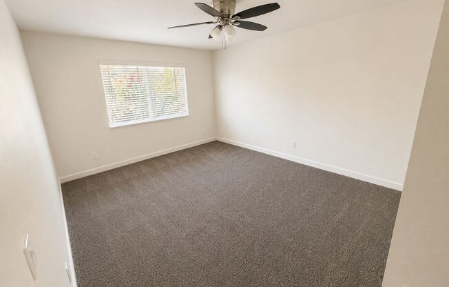 2 beds, 1 bath, 900 sqft, $1,995, Unit 24